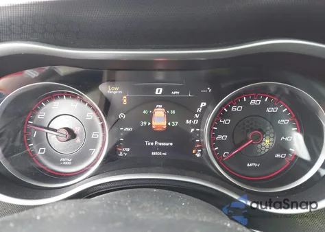 2015 Dodge Charger Road/Track z USA, uszkodzony, nr VIN 2C3CDXCT0FH735456